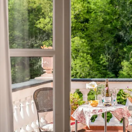 Costanza & Valeria - Pre133 By Interhome Praelo